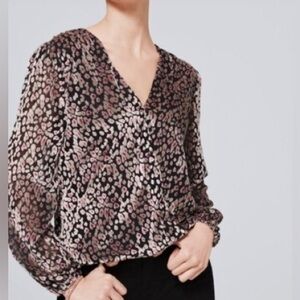 White House black market long sleeve top S